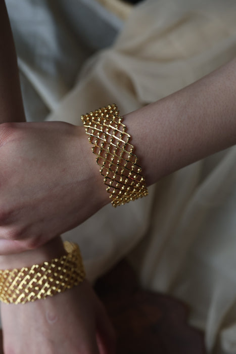 Heritage gold plated white stone bangle HB5677 ( 1 bangle)
