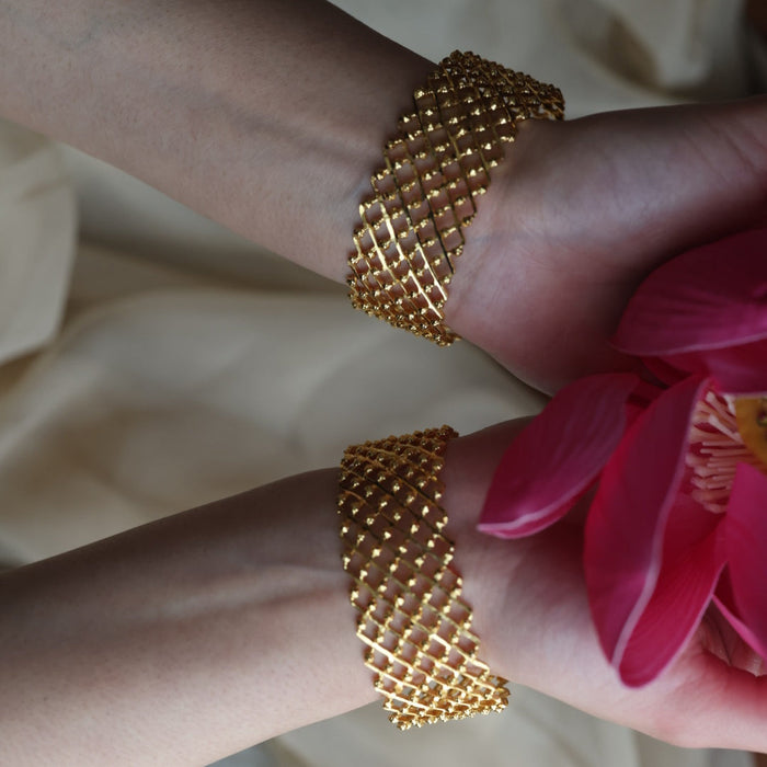 Heritage gold plated white stone bangle HB5677 ( 1 bangle)