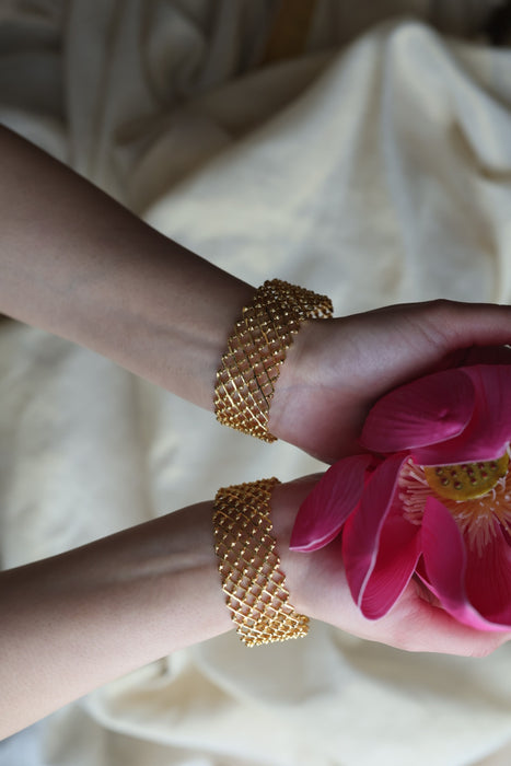 Heritage gold plated white stone bangle HB5677 ( 1 bangle)