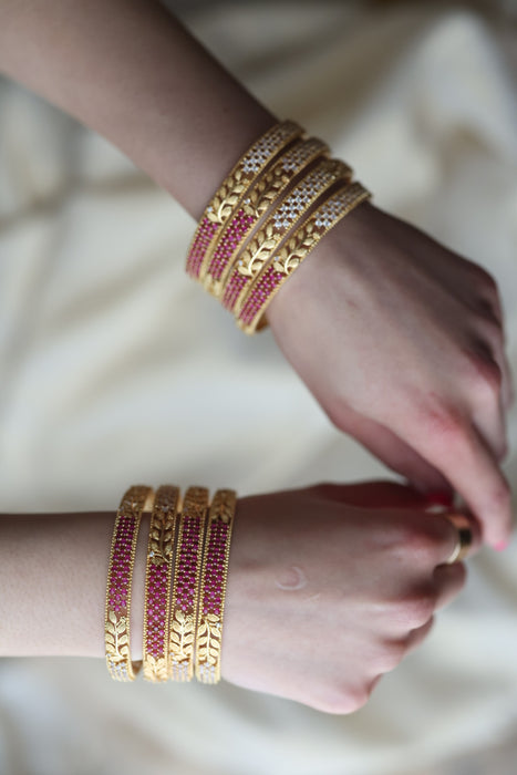 Heritage gold plated white stone bangle HB6963