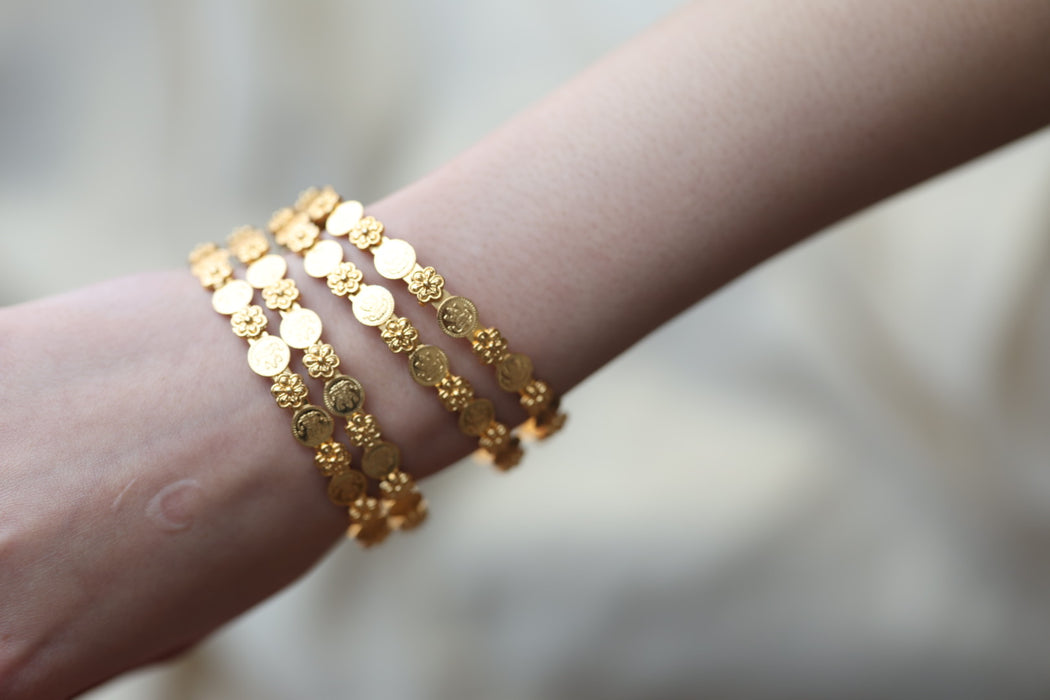 Heritage gold plated coin design bangle HB3554