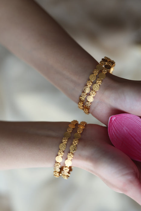 Heritage gold plated coin design bangle HB3554