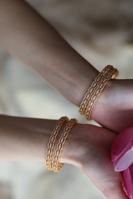 Heritage gold plated white stone bangle HB1321