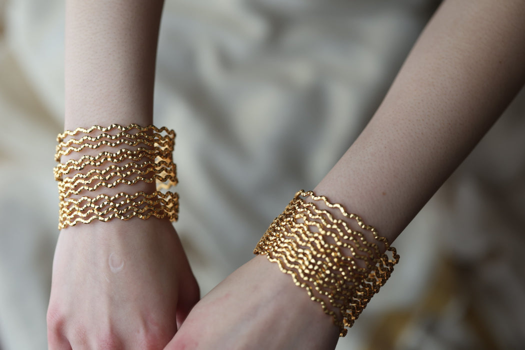 Heritage gold plated white stone bangle HB1344