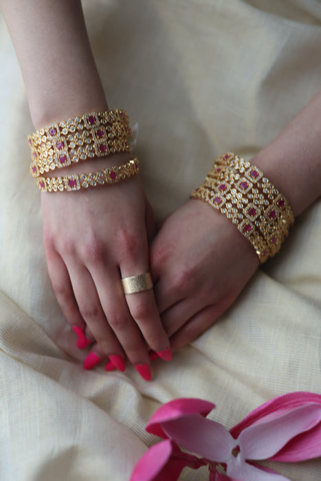 Heritage gold plated white stone bangle HB35232
