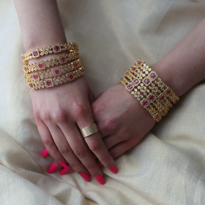 Heritage gold plated white stone bangle HB35232