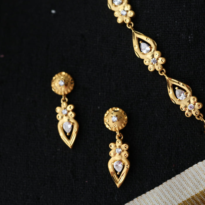 Heritage gold plated short necklace with earrings H6719