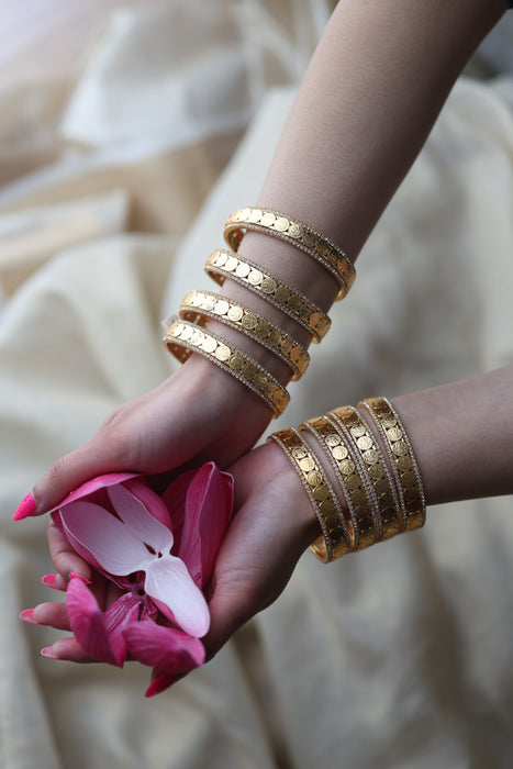 Heritage gold plated white stone bangle HB3567889