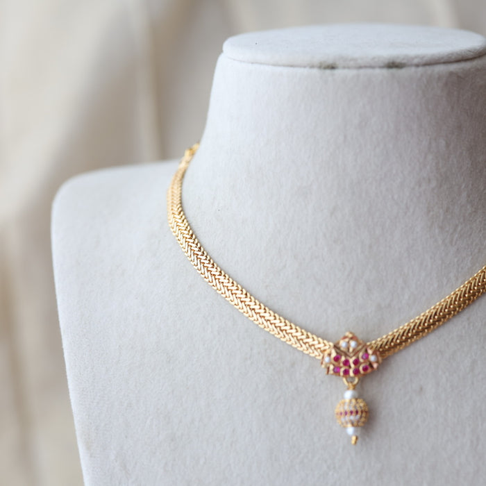 Heritage gold plated ruby white stone short necklace H1723