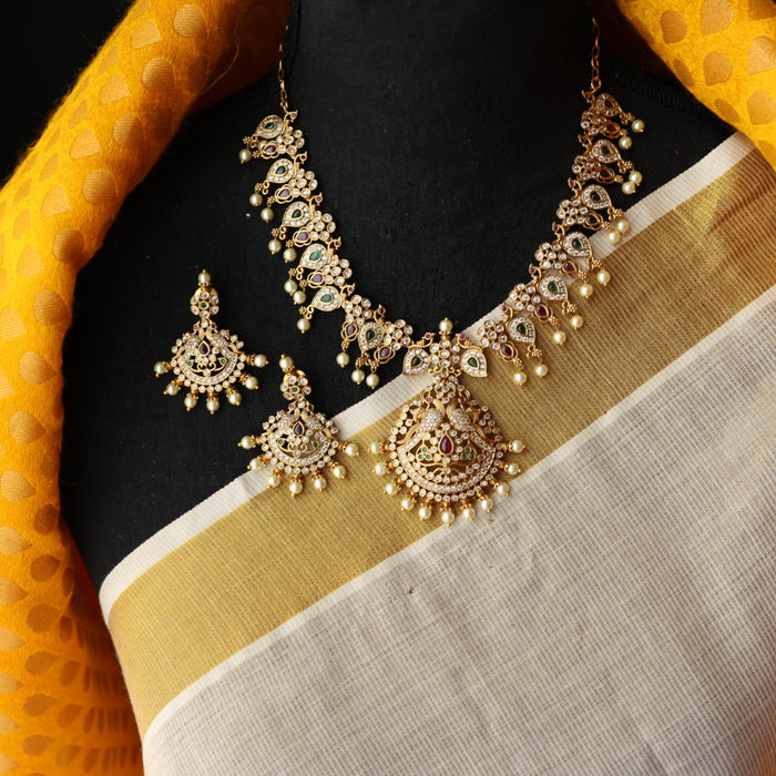 Antique white stone short necklace with earrings S1B1456