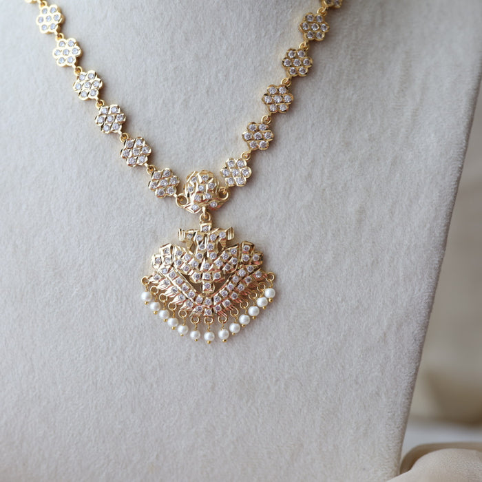 Heritage gold plated white stone short necklace H723