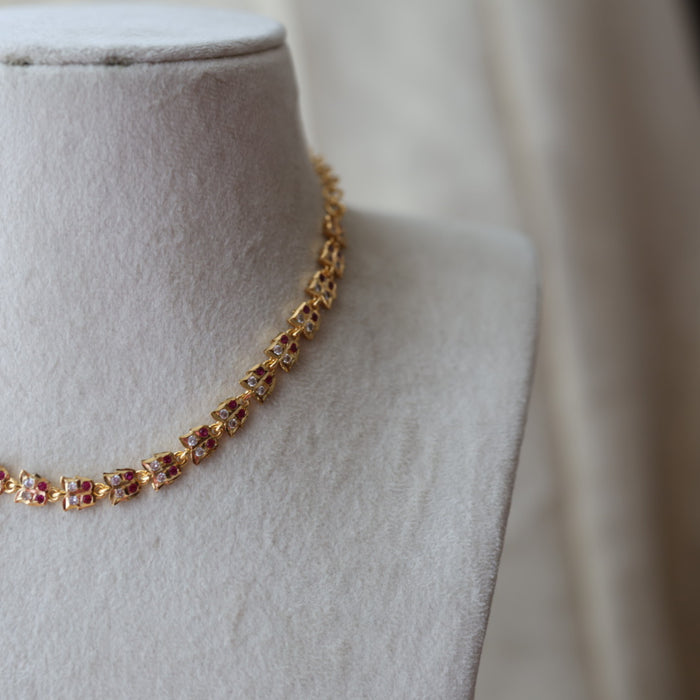 Heritage gold plated ruby white stone short necklace H0245