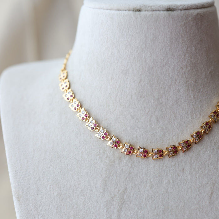 Heritage gold plated ruby white stone short necklace H0245