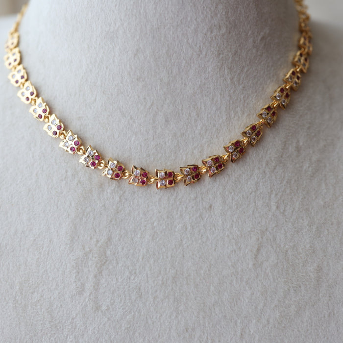 Heritage gold plated ruby white stone short necklace H0245