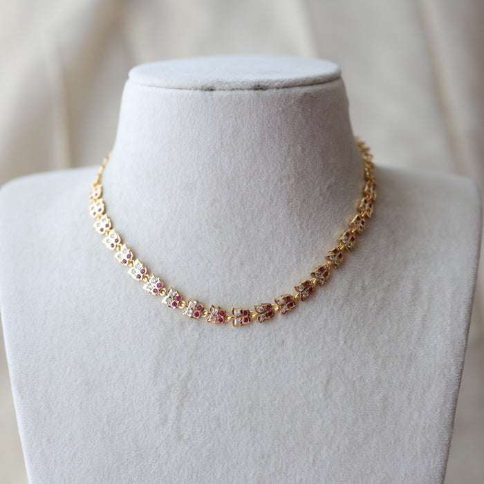 Heritage gold plated ruby white stone short necklace H0245