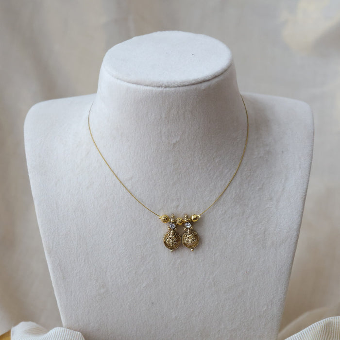 Antique invisible short necklace IN670