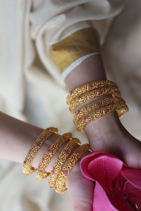 Heritage gold plated white stone bangle HB445