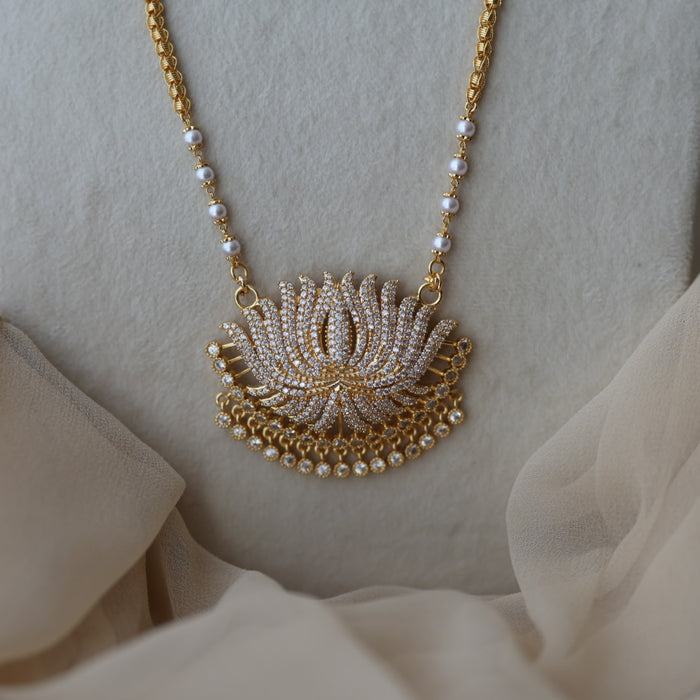 Heritage gold plated white stone pendant long necklace HP1133