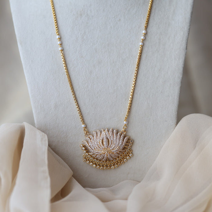 Heritage gold plated white stone lotus pendant long necklace HP8432