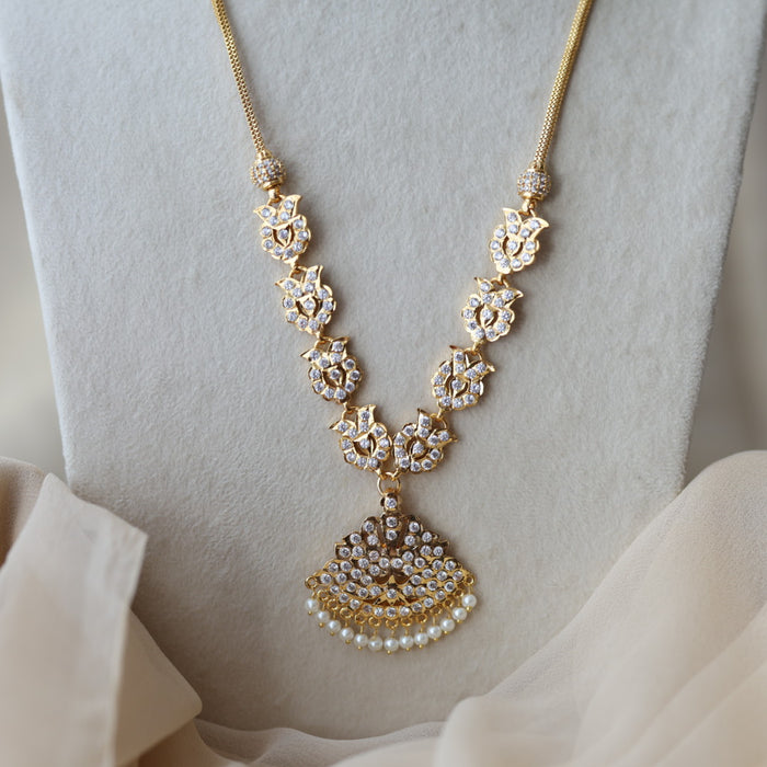 Heritage gold plated white stone sangu pendant long necklace HL3994