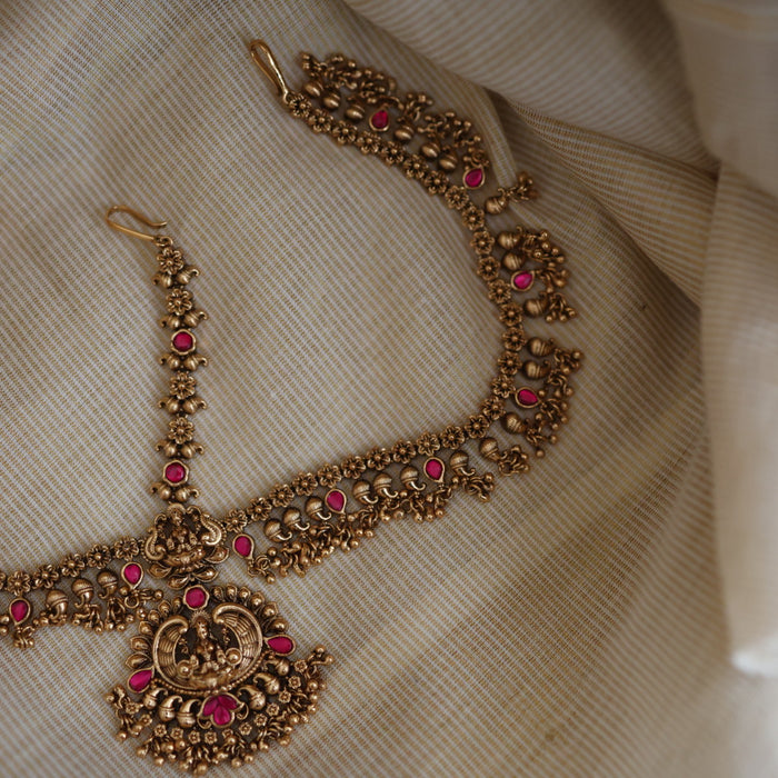Antique gold plated white stone tikka TH2561