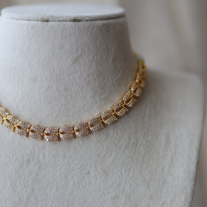 Heritage gold plated short necklace H2232