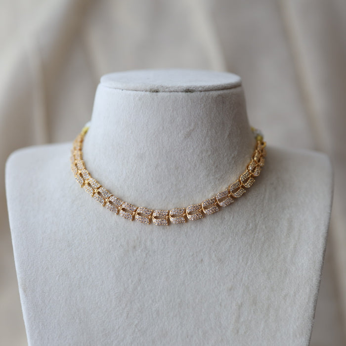 Heritage gold plated short necklace H2232