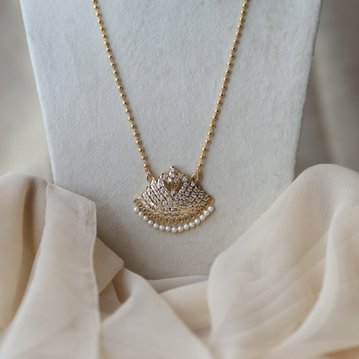 Heritage gold plated white stone pendant long necklace HL3211