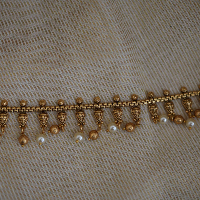 Antique gold and pearl traditional payal AN39544