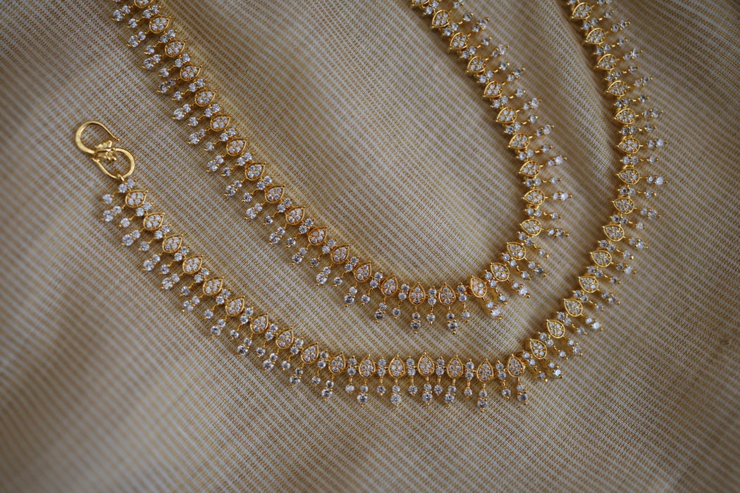 Heritage gold white stone traditional payal HAN12165