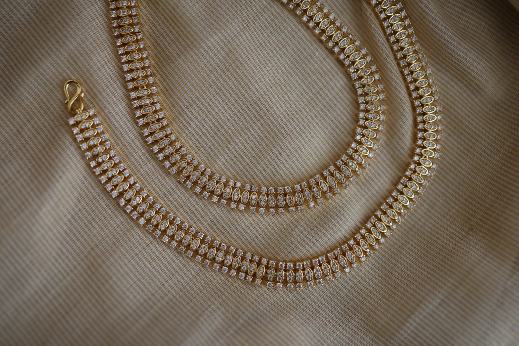 Heritage gold white stone traditional payal HAN12134