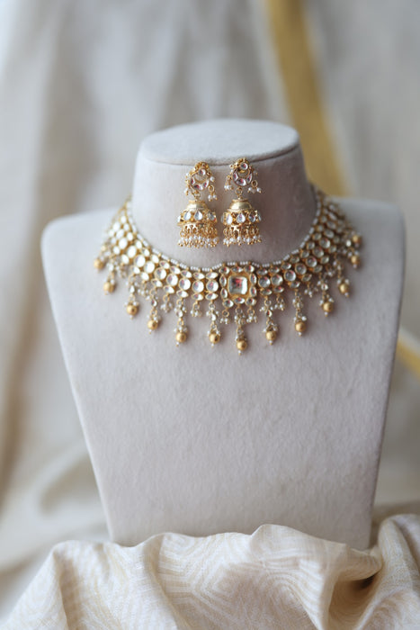 Kundan white stone short necklace TW892