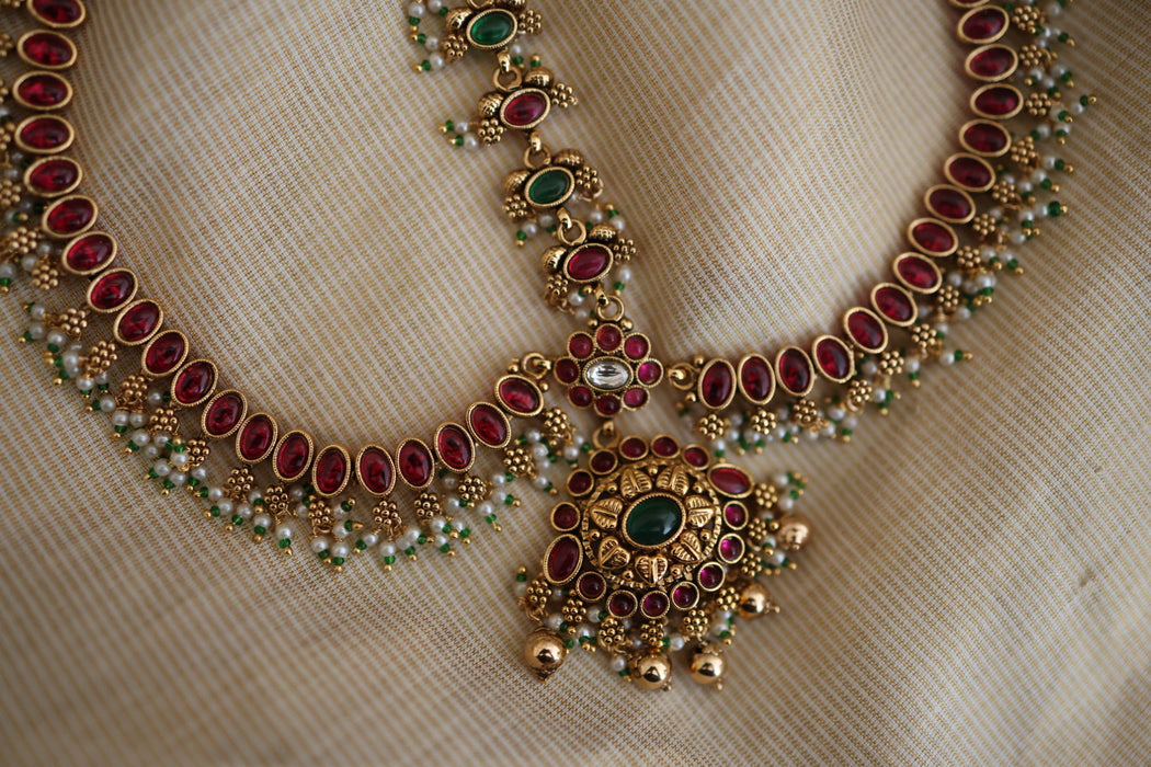 Antique ruby green stone three side tikka design tikka AT02122