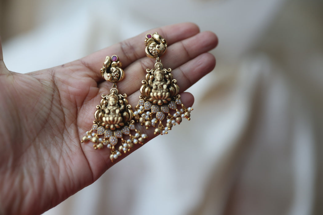 Antique temple design short necklace with earrings  G672