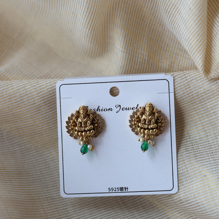 Antique green bead studd earrings As9783
