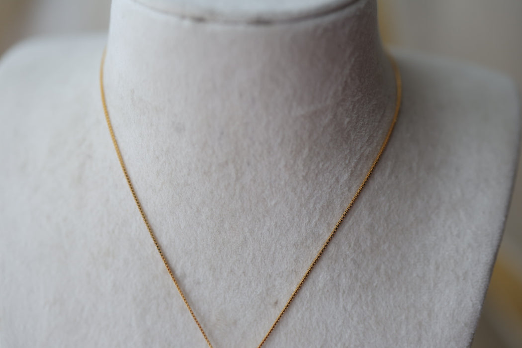 Heritage gold plated pendant short chain HC250