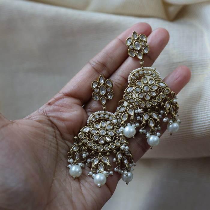 Trendy white stone drop earrings and tikka TJ6822