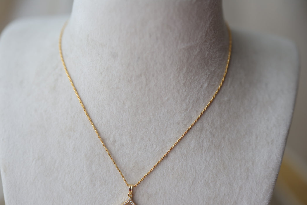 Heritage gold plated pendant short chain HC5450