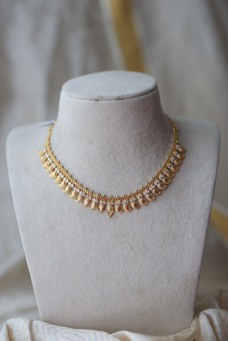 Heritage gold mango short necklace and earrings H122
