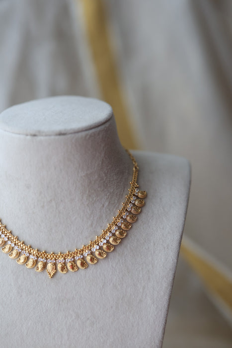 Heritage gold mango short necklace and earrings H122