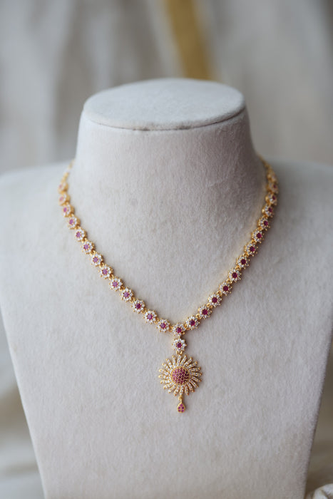 Heritage gold ruby white stone short necklace H67986
