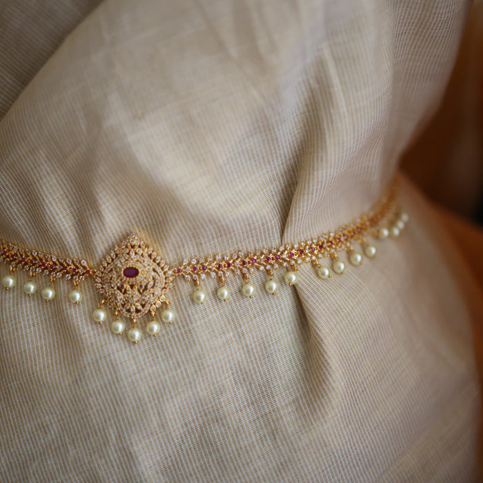 Heritage gold plated ruby white pearl waistchain HW34551