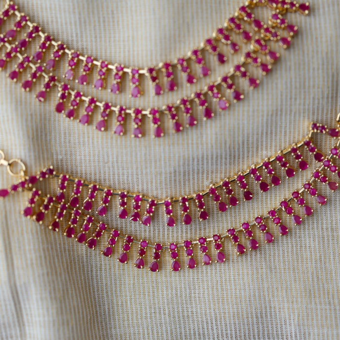 Heritage gold plated ruby stone mattal ear accessoris HM63772