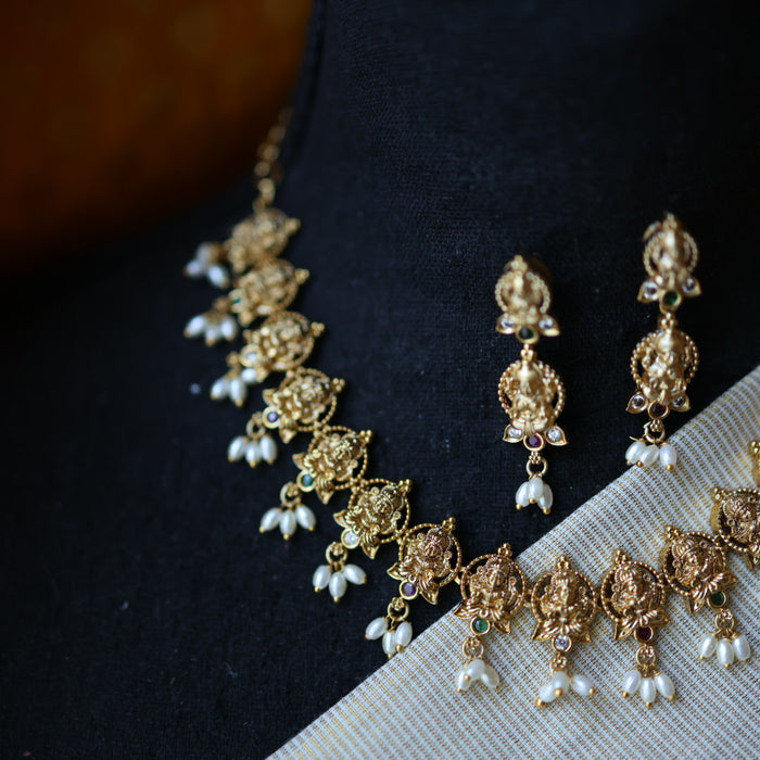 Antique pearl short necklace and earrings TTS4370