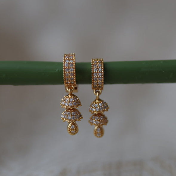 Heritage gold plated white stone hoop earrings HD8090