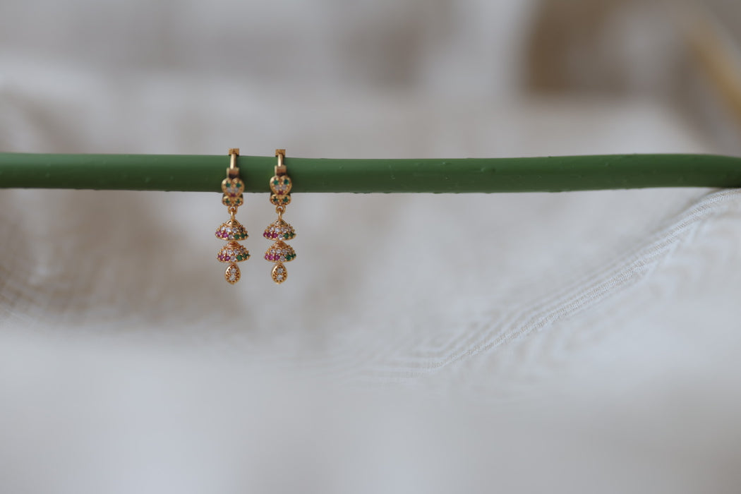 Heritage gold plated ruby white stone hoop earrings HD8933