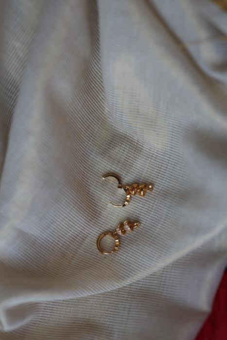 Heritage gold plated white stone hoop earrings HD7832