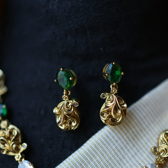 Antique ruby stone short necklace and earrings