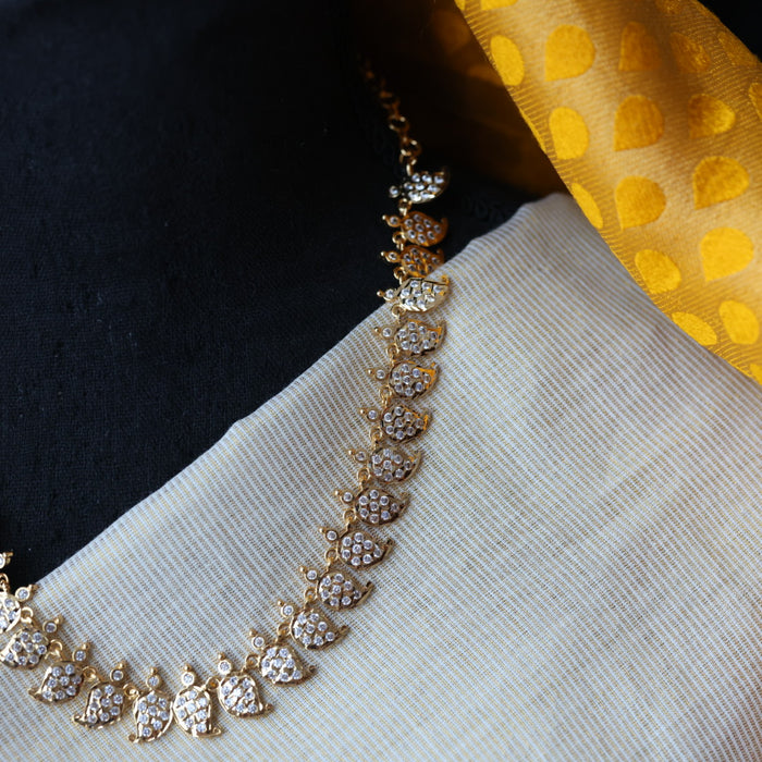 Heritage gold plated short necklace H1045