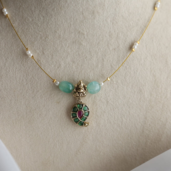 Antique green bead plated invisible necklace IN4566